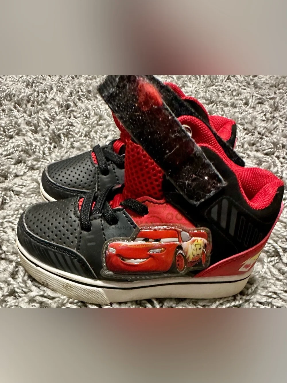 Disney Red and Black Lightning McQueen Kids Low-Top Sneakers